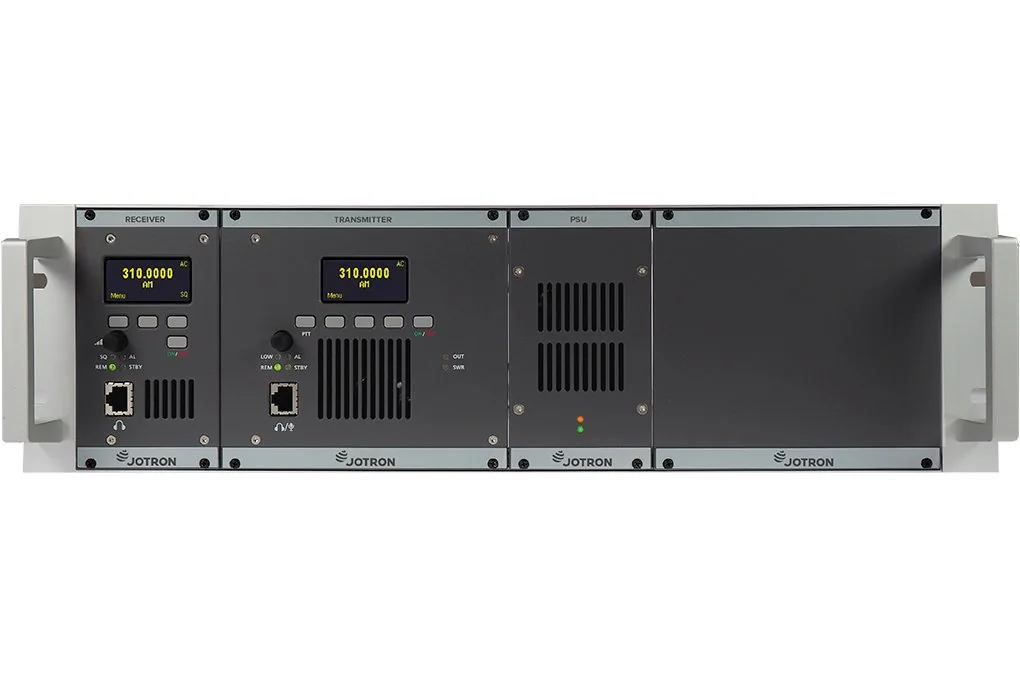 Emissor-recetor UHF de banda larga Jotron TR-7750UWB
